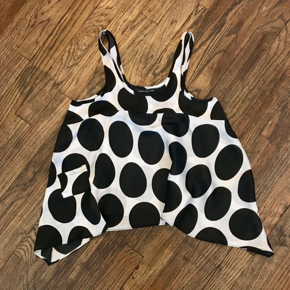 Urban Behavior Tops - BW swingy polka dot top 👄